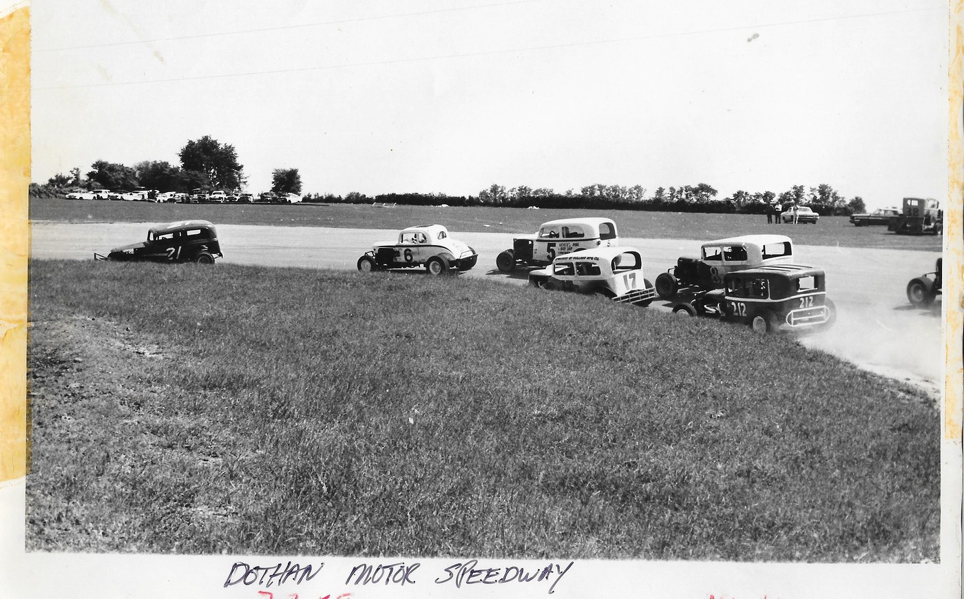 Photo Dothan Motor Speedway3 Mike and Brenda Henderson collection